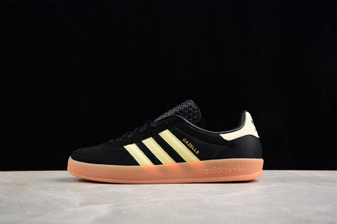 Unbranded [IG4999]-[ORIGINALS GAZELLE INDOOR WHITE/BLACK/BROWN]-[WOMAN:35-39]-[MAN:40-45], photo 1