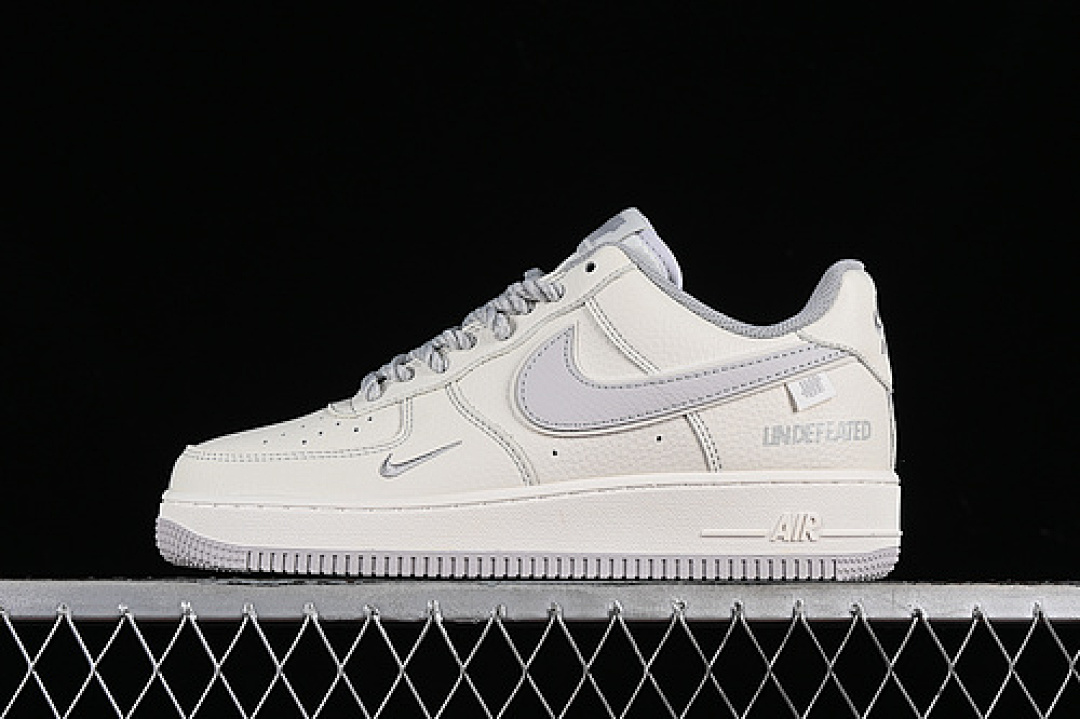 Nike Nike UNDEFEATED X AIR FORCE 1 07 LOW WHITE/GREY · UT2023-203, photo 1