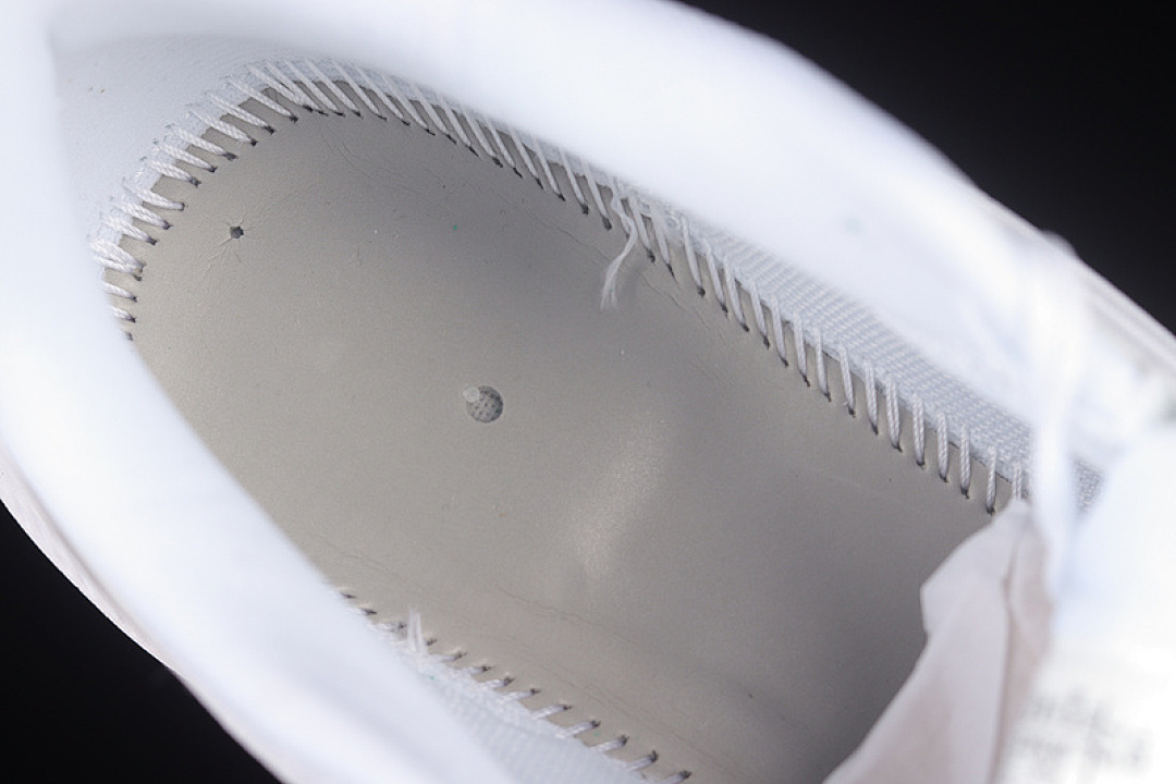 Nike [DH4072-100]-[AIR ZOOM PEGASUS 39 WHITE/SILVER/WHITE]-[WOMAN:36-39]-[MAN:40-45] - Image 4