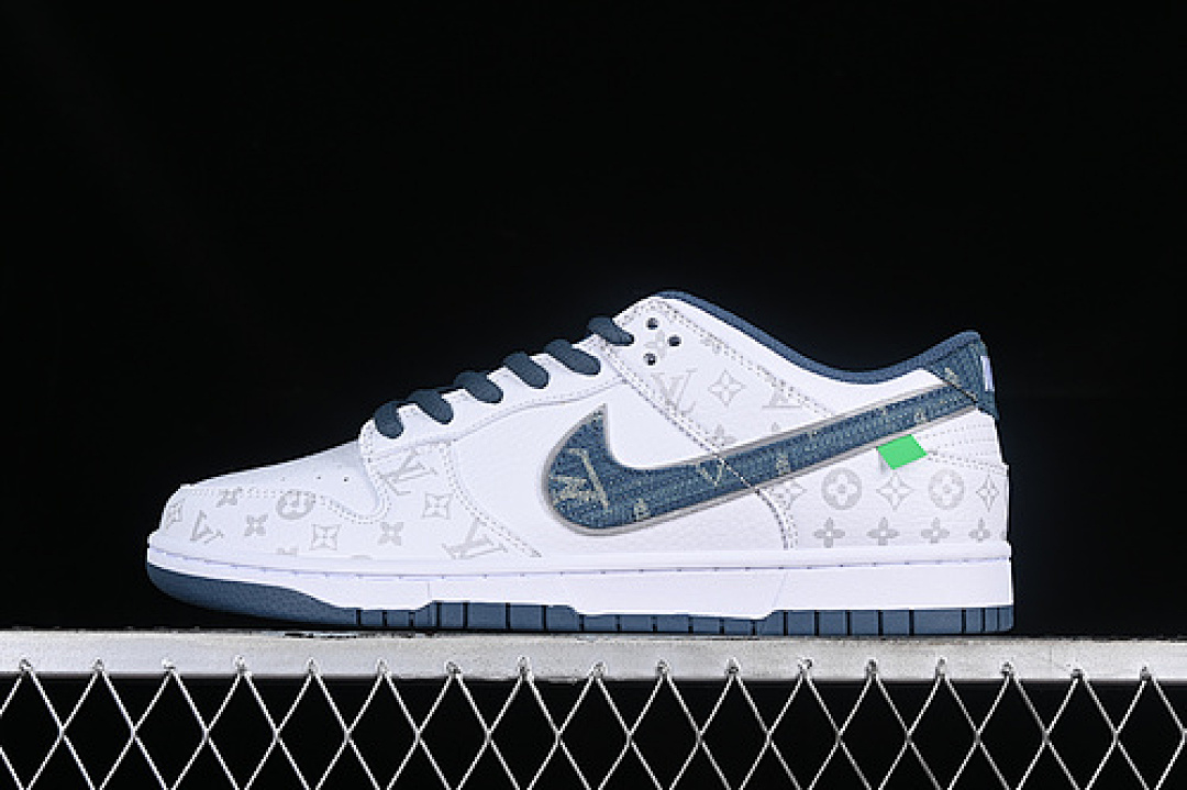 Unbranded [LV0526-593]-[L*V SB DUNK LOW WHITE/GREY/BLUE]-[WOMAN:36-39]-[MAN:40-45], photo 1