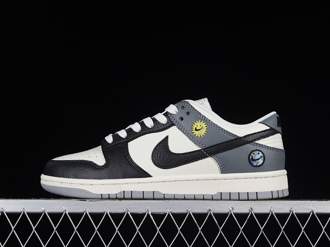 Nike SB DUNK LOW WHITE/BLACK/GREY · BB1609-113, photo 1