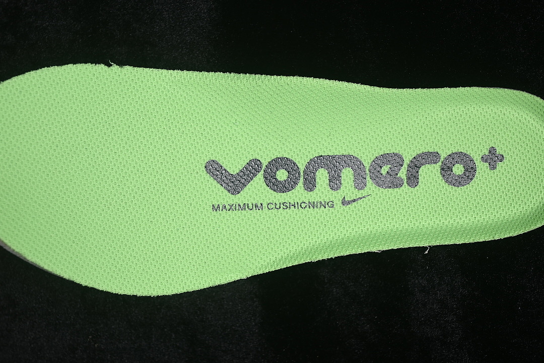 Nike [HV8150-702]-[VOMERO PLUS VOLT TINT/BLAST/SAPPHIRE/BLACK SPRUCE]-[WOMAN:35.5-39]-[MAN:40-46] - Image 4