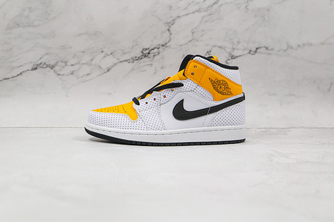 Jordan Jordan [BQ6472-107]-[AIR 1 MID PERFORATED WHITE/BLACK/UNIVERSITY GOLD]-[UNSIEX:35.5-44.5], photo 1