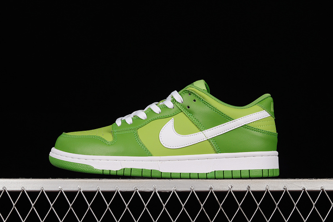 Unbranded [DJ6188-300]-[SB DUNK LOW CHLOROPHYLL/WHITE/VIVID GREEN]-[WOMAN:36-39]-[MAN:40-45], photo 1