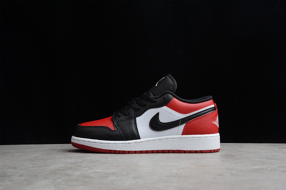 Jordan [553560-612]-[CJ AIR JORDAN 1 LOW GS BRED TOE GYM RED/WHITE/BLACK]-[WOMAN:35.5-39]-[MAN:40-45], photo 1