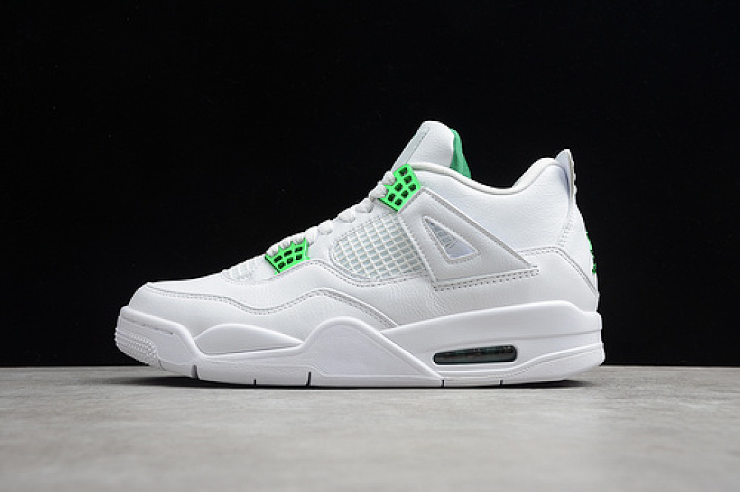 Jordan AIR Jordan 4 WHITE/PINE GREEN-METALLIC SILVER · CT8527-113, photo 1