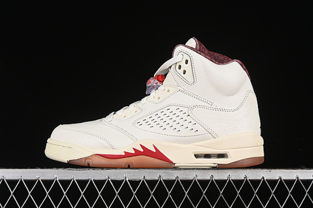 Jordan AIR Jordan 5 EL GRITO SAIL/COCONUT MILK/PINE GREEN/DARK PONY · HF8833-100, photo 1
