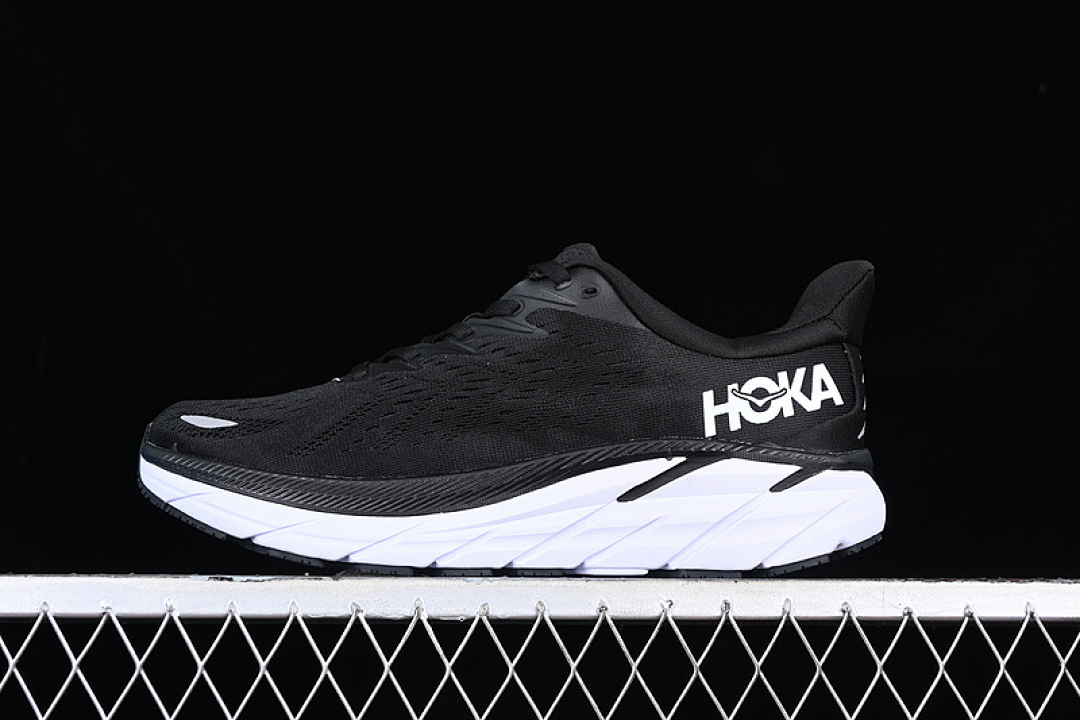 On Running [1121375 BWHT]-[HOKA ONE CLIFTON 8 WHITE/BLACK]-[WOMAN:36-39]-[MAN:40-45], photo 1