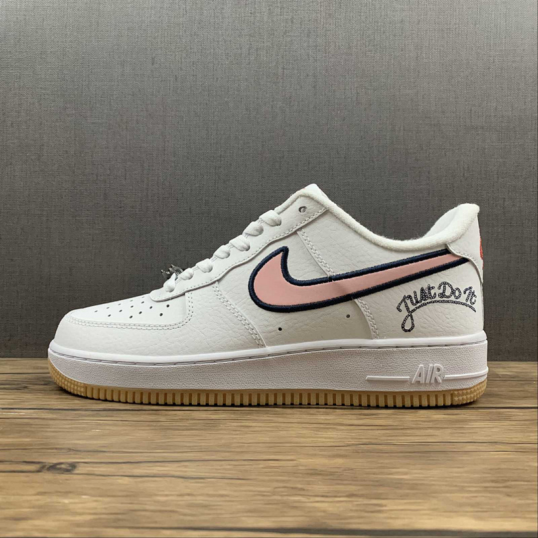 Nike [DB4542-100]-[AIR FORCE 1 LOW LV8 GS WHITE/CHILE RED/GUM LIGHT BROWN/PINK GLAZE]-[UNISEX:36-45], photo 1