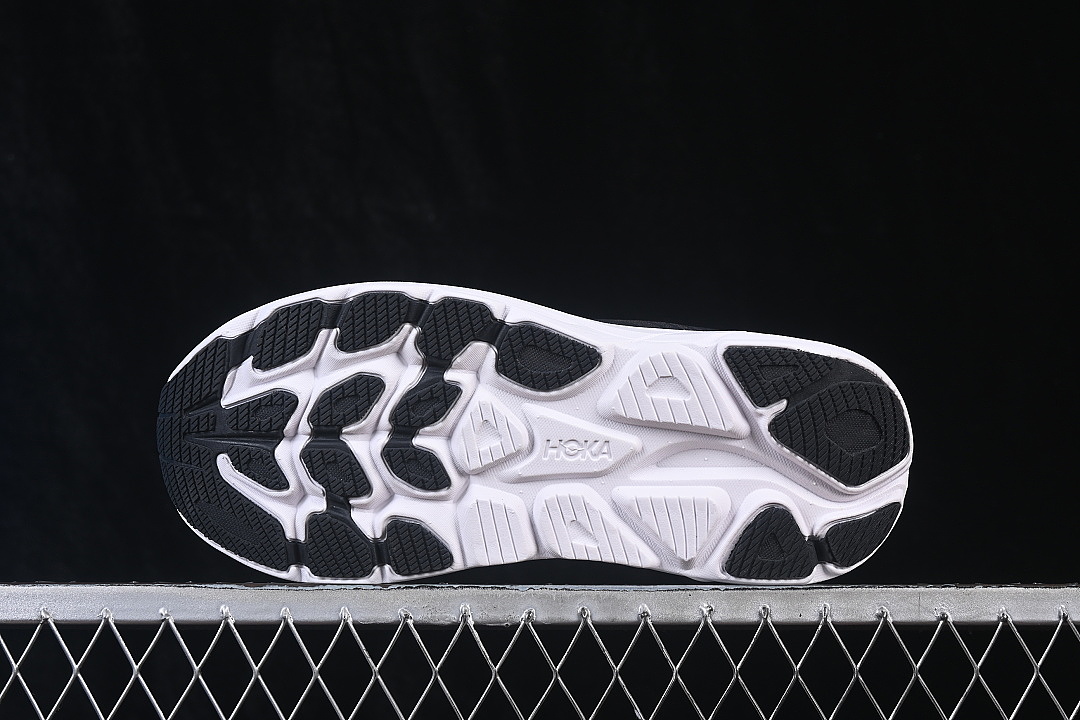 On Running [1176572 BWHT]-[ONE CLIFTON 11 BREATHABLE SHOES BLACK/INKINESS]-[WOMAN:36-39]-[MAN:40-45] - Image 14