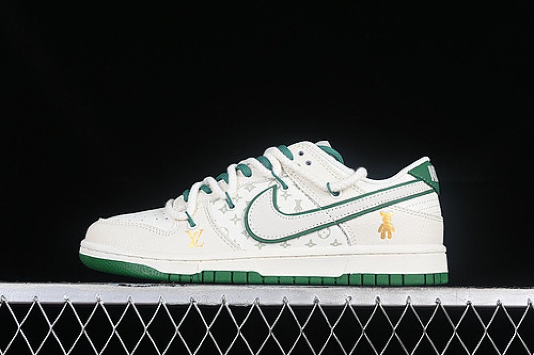 Nike SB DUNK LOW L*V WHITE/GREY/GREEN · FC1688-170, photo 1