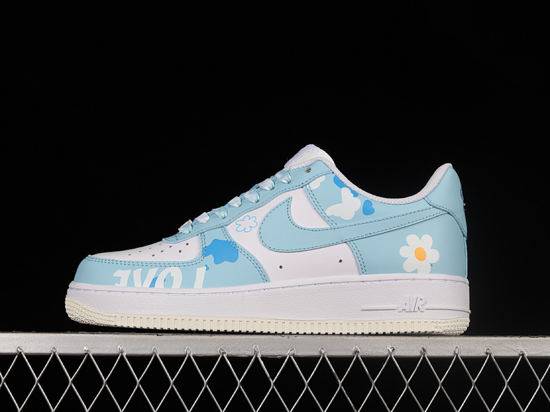 Nike Nike AIR FORCE 1 MID WHITE/ICE BLUE-WHITE · CW2288-661, photo 1