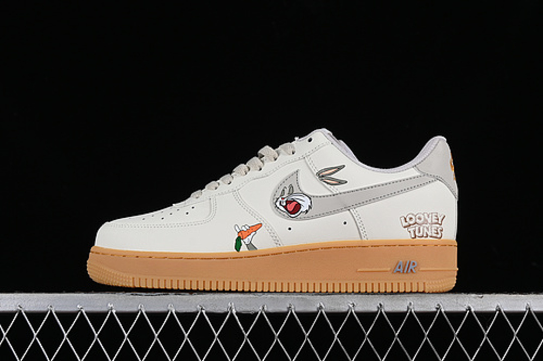 Nike [XC2351-660]-[AIR FORCE 1 07 LOW BUGS BUNNY WHITE/GREY/BROWN]-[WOMAN:36-39]-[MAN:40-45], photo 1