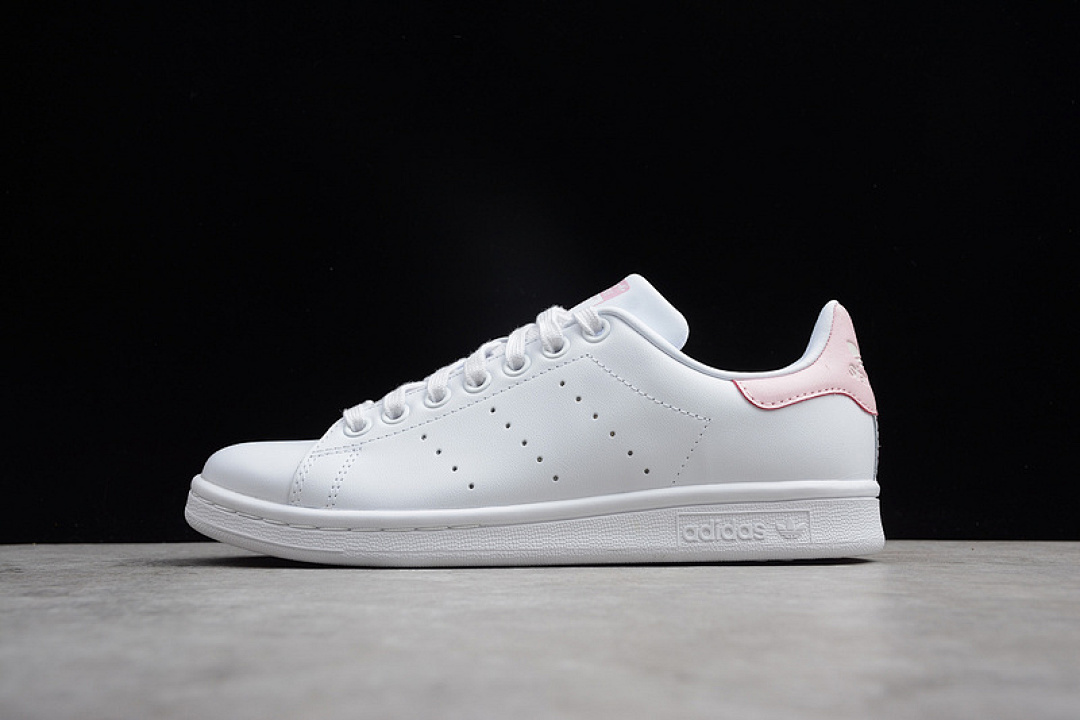 STAN SMITH CLASSIC WHITE/WHITE/PINK · BA9946, photo 1