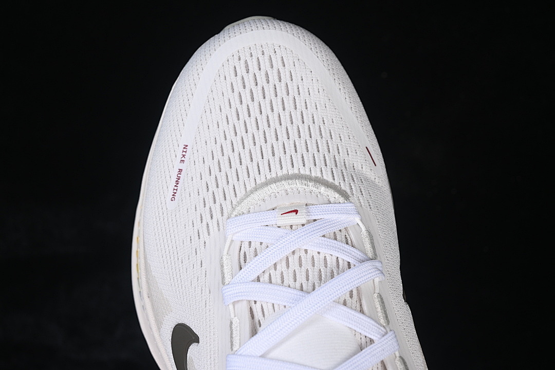 Nike [IQ1131-120]-[VOMERO 18 WHITE/PHANTOM/METALLIC SILVER/SPRUCE FOG]-[WOMAN:36-39]-[MAN:40-46] - Image 10