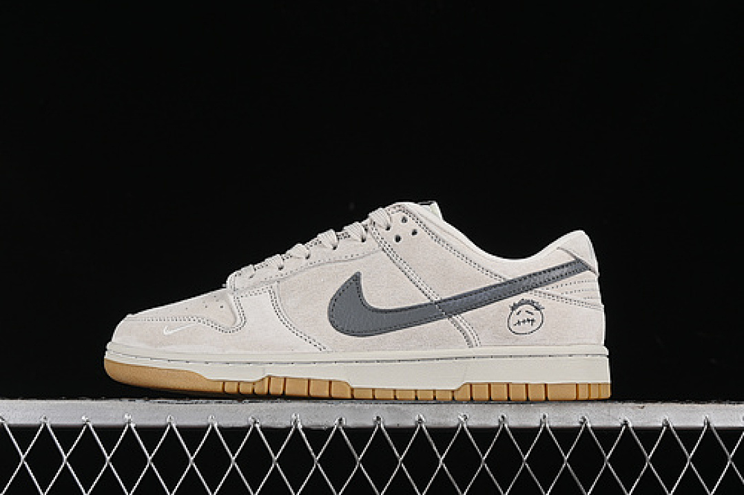 Unbranded [KK1688-086]-[SB DUNK LOW TS WHITE/GREY]-[WOMAN:36-39]-[MAN:40-45], photo 1