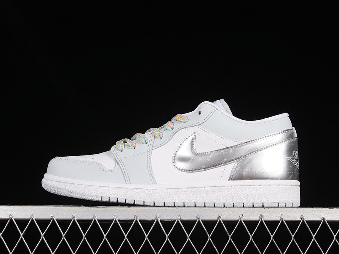 Jordan [DX6070-101]-[AIR JORDAN 1 LOW SE TEAR-AWAY WHITE/WOLF GREY]-[MAN:40-46], photo 1