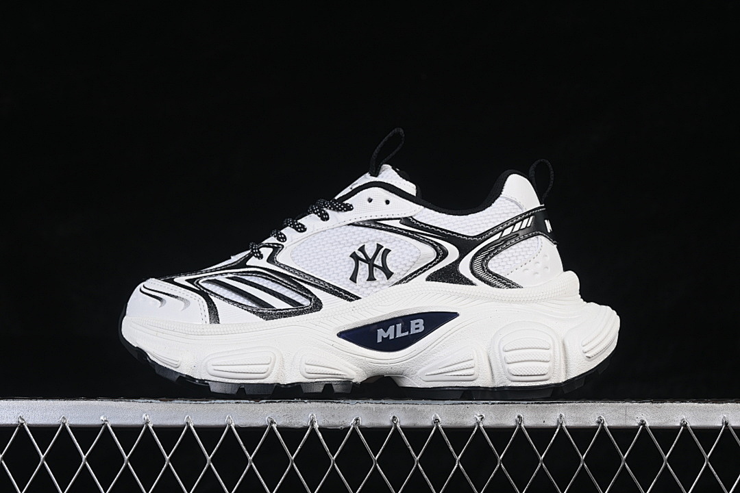 MLB [3ASHWC36N50WHS]-[MLB WINNER CHUNKY DT WHITE/BLACK]-[WOMAN:35-39]-[MAN:40-45], photo 1