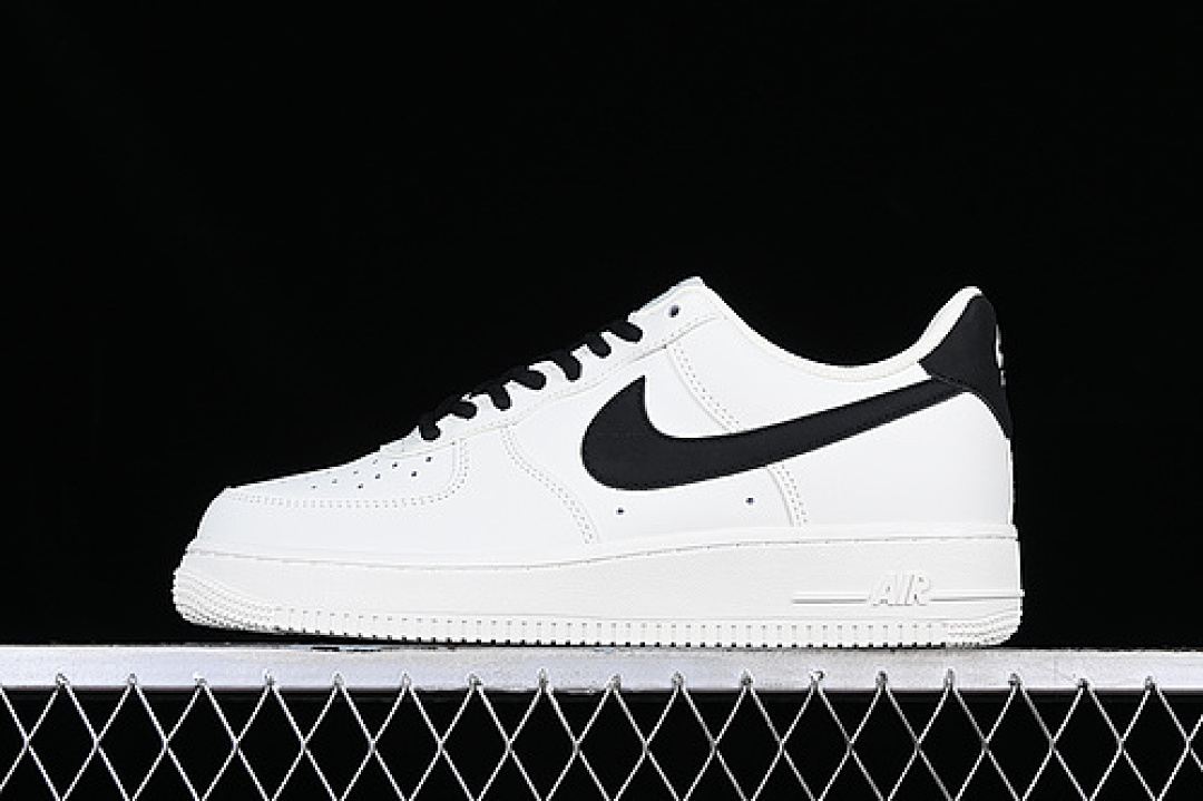 Nike [CQ5059-221]-[AIR FORCE 1 07 LOW WHITE/BLACK]-[WOMAN:36-39]-[MAN:40-45], photo 1