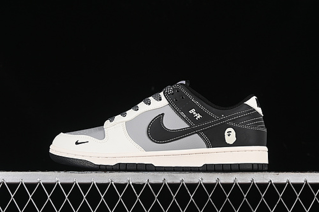 Bape [BB8969-007]-[SB DUNK LOW BAPE WHITE/GREY/BLACK]-[WOMAN:36-39]-[MAN:40-45], photo 1