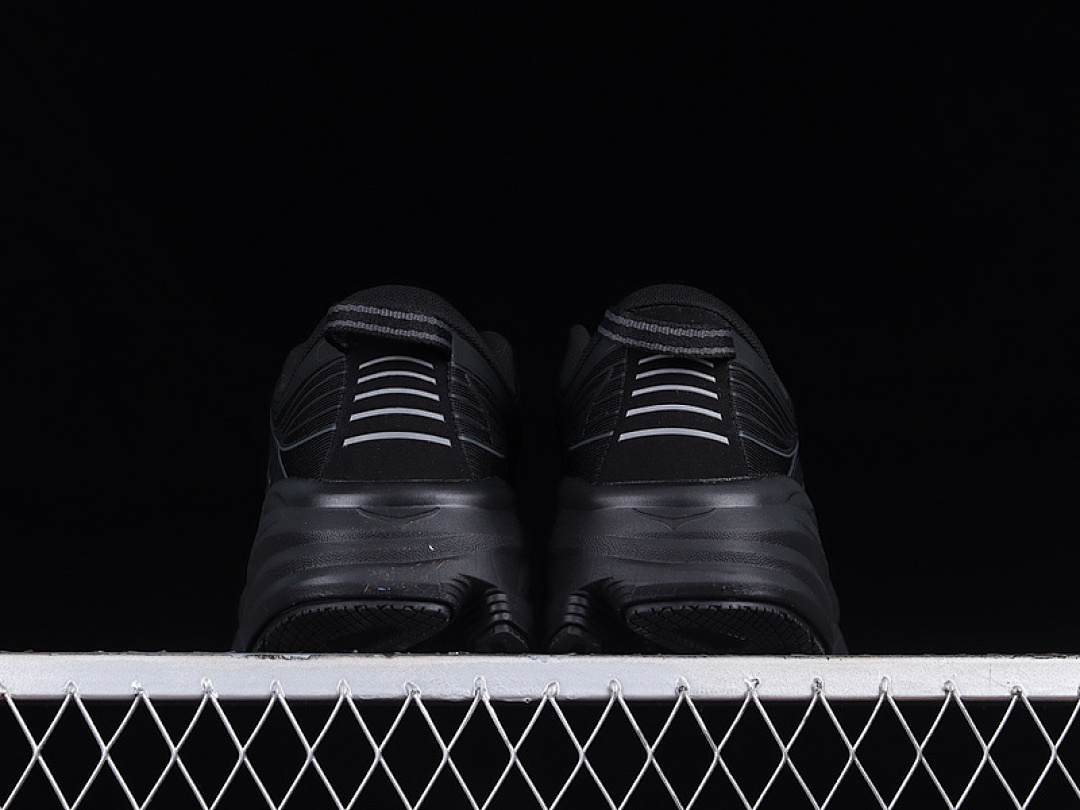 On Running [1110518/BBLC]-[HOKA ONE BONDI 7 BLACK/BLACK/BLACK]-[WOMAN:36-39]-[MAN:40-45] - Image 14