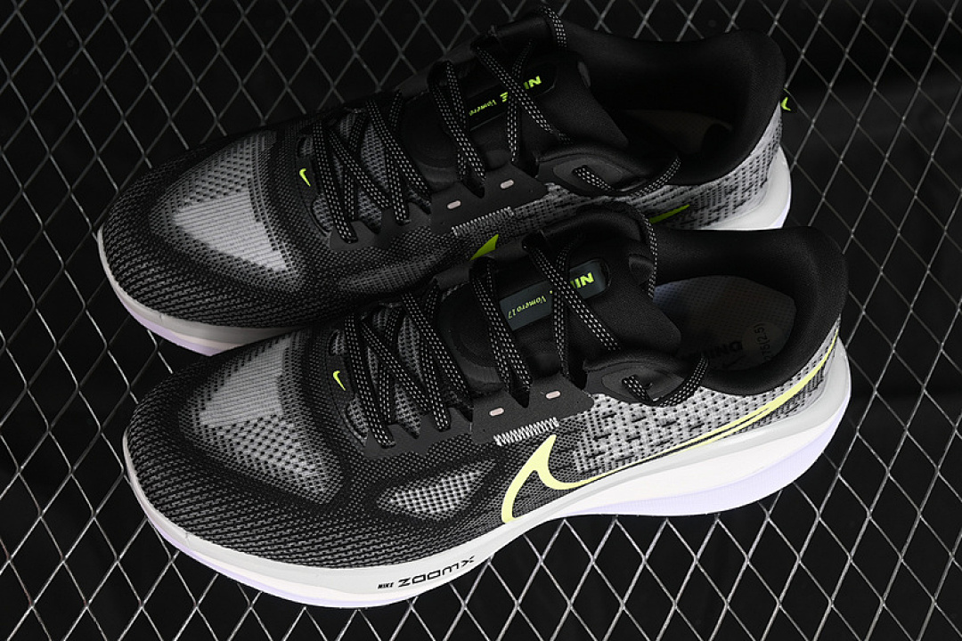 Nike [FB1309-001]-[AIR ZOOM VOMERO 17 BLACK/LIGHT SMOKE GREY/WHITE/VOLT]-[MAN:39-46] - Image 11