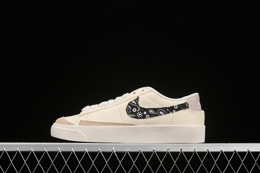Nike BLAZER LOW PAISLEY PALE IVORY/BEIGE/BLACK · DJ4665-100, photo 1