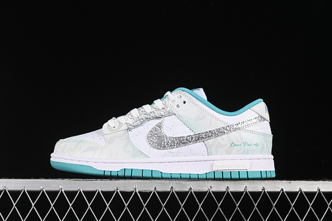 Unbranded [DV0833-102]-[DUNK LOW SB WHITE/GREEN/BLUE/SILVER]-[WOMAN:36-39]-[MAN:40-46], photo 1