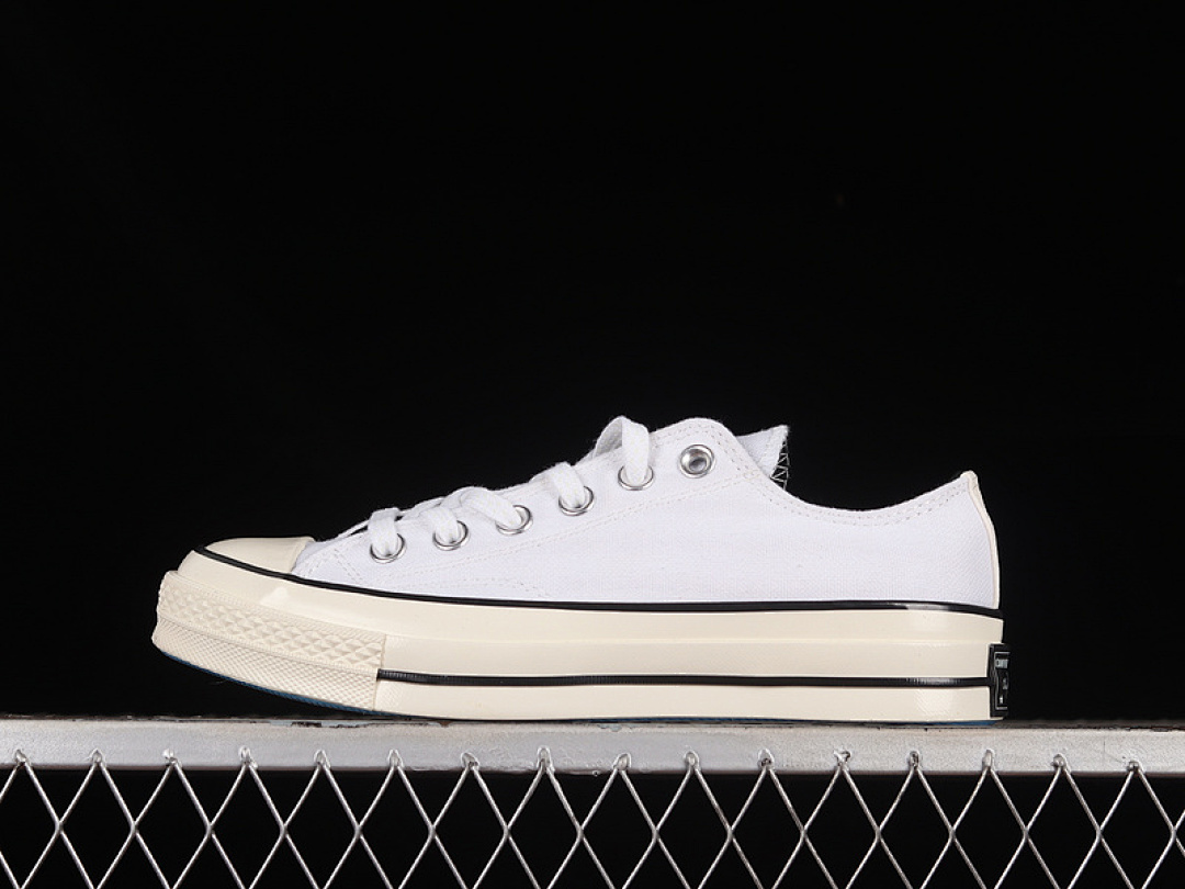 Converse [A06070C]-[CHUCK TAYLOR ALL-STAR 1970S WHITE/OFF WHITE/EGRET]-[WOMAN:35-39]-[MAN:40-44], photo 1