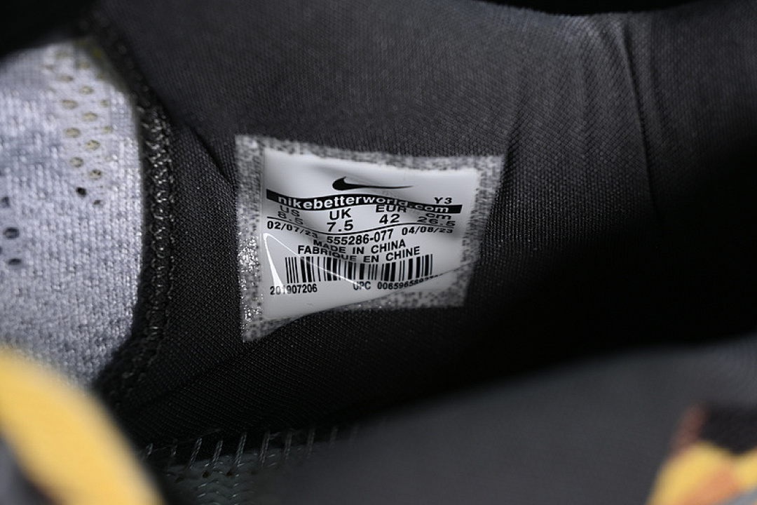 Nike [555286-077]-[KOBE 8 SYSTEM GREY/YELLOW/BLACK]-[MAN:40-46] - Image 7