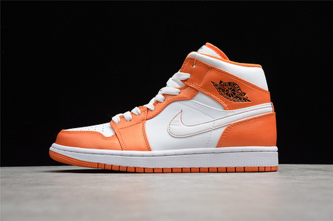 Jordan AIR Jordan 1 MID SE ELECTRO ORANGE/BLACK/WHITE · DM3531-800, photo 1