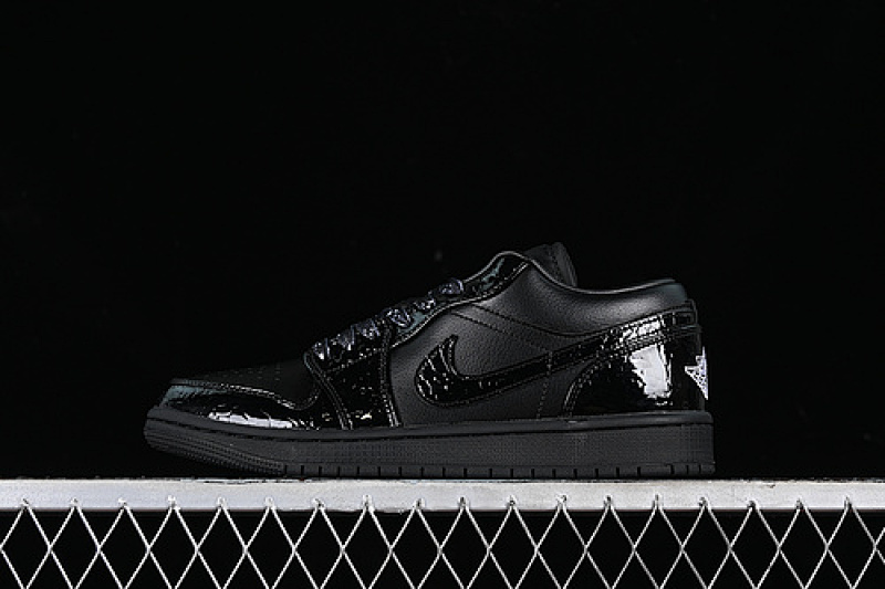 Jordan AIR Jordan 1 LOW BLACK CROC BLACK/WHITE/METALLIC SILVER · HJ7743-010, photo 1
