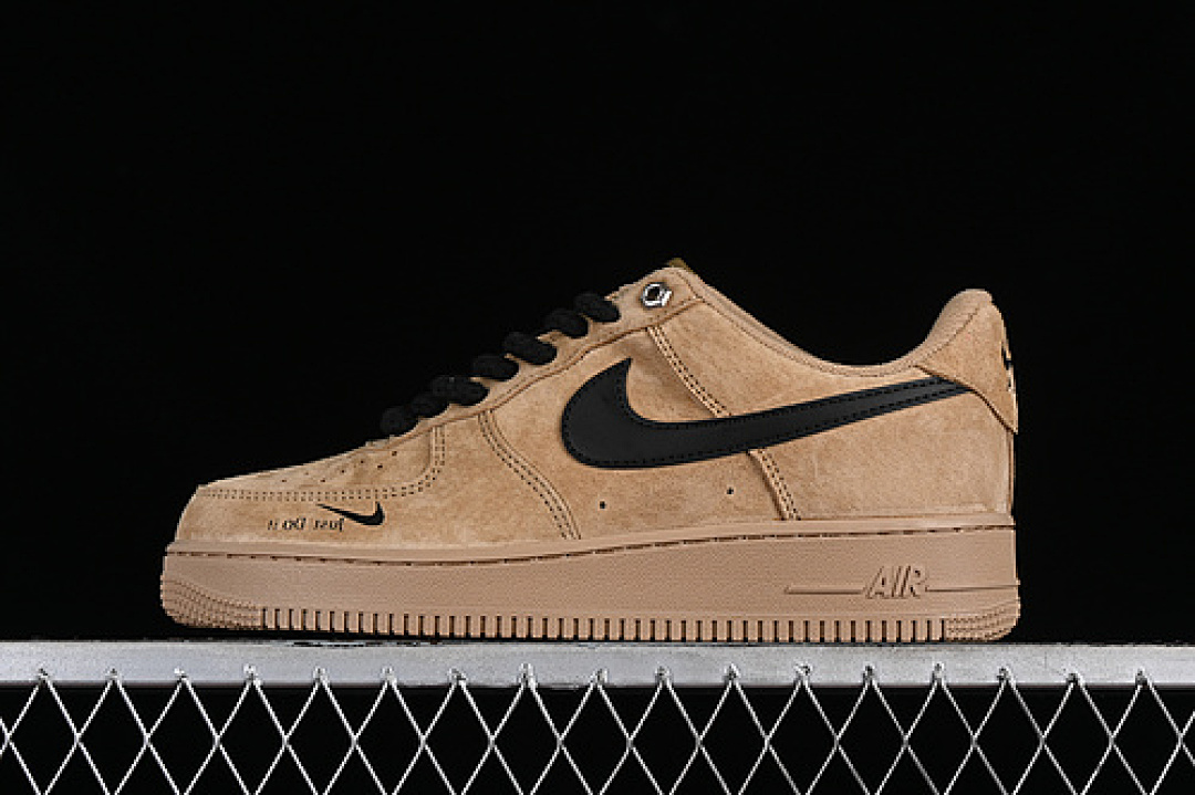 Nike Nike AIR FORCE 1 07 LOW BLACK/BROWN · CW2288-111, photo 1