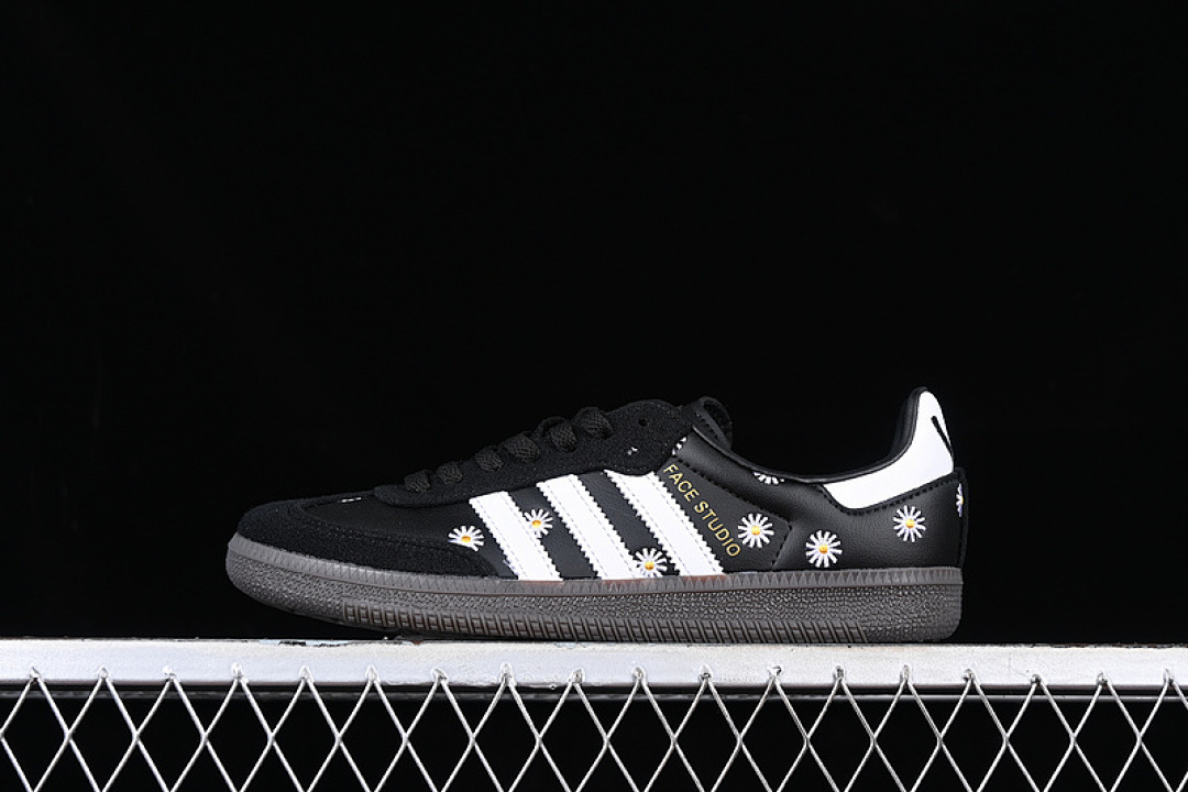 Adidas Adidas ATMOS X FACE SAMBA OG EMBROIDERED DAISIES CORE BLACK/CLOUD WHITE/GOLD FOIL · H03848, photo 1
