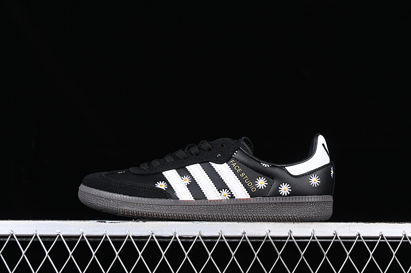 Adidas Adidas ATMOS X FACE SAMBA OG EMBROIDERED DAISIES CORE BLACK/CLOUD WHITE/GOLD FOIL · H03848, photo 1