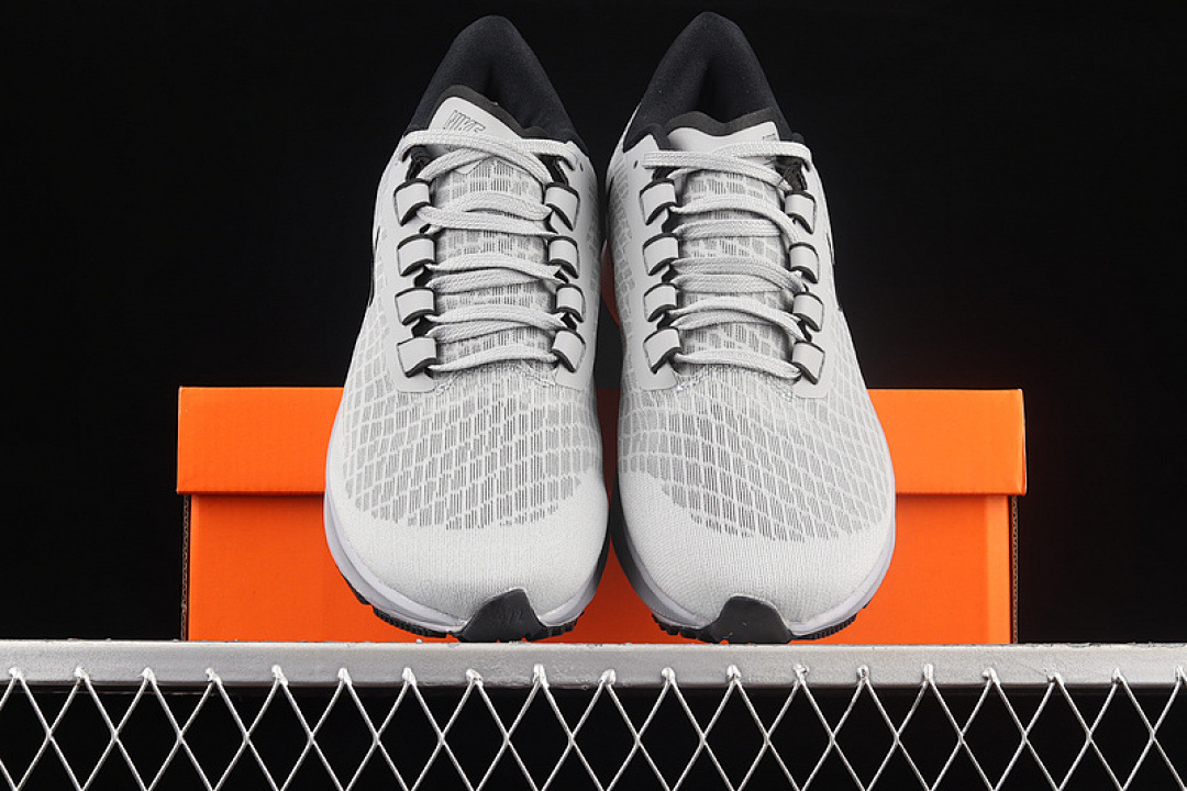 Nike [BQ9646-101]-[AIR ZOOM PEGASUS 37 WHITE/WOLF GREY/CUCUMBER CALM]-[MAN:39-45] - Image 13