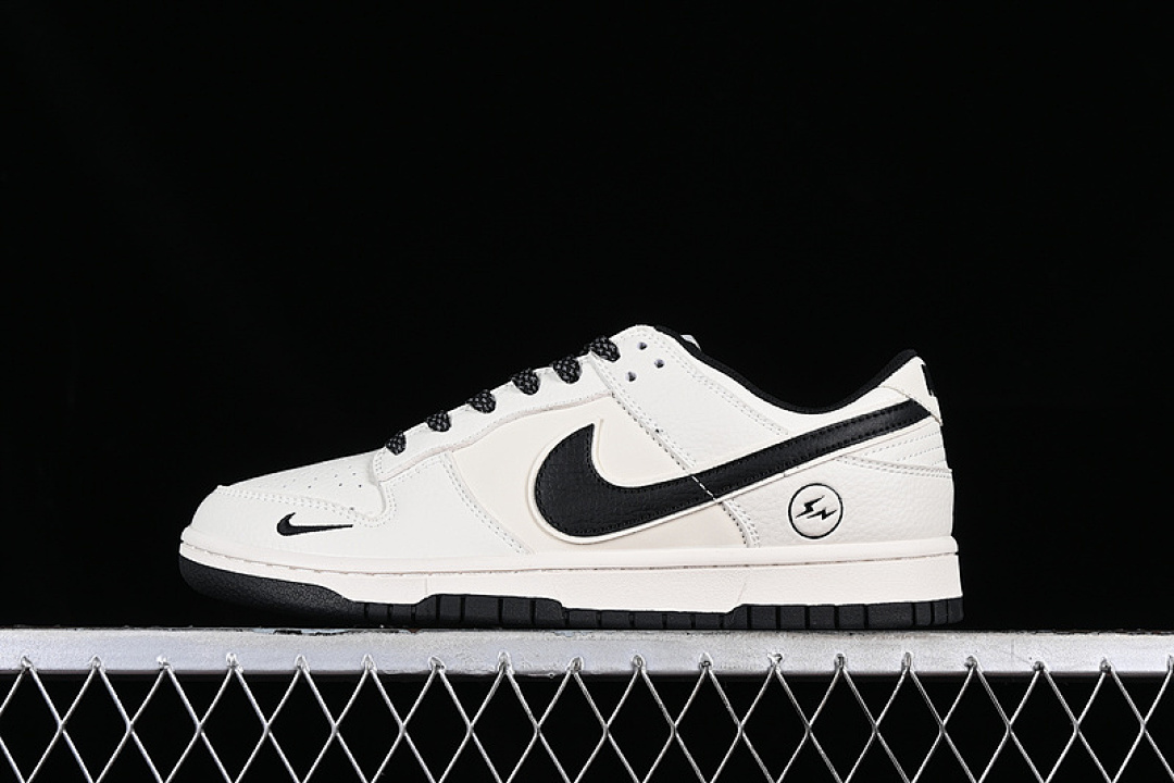 Unbranded [XD1688-015]-[DUNK LOW SB WHITE/BLACK]-[WOMAN:36-39]-[MAN:40-45], photo 1