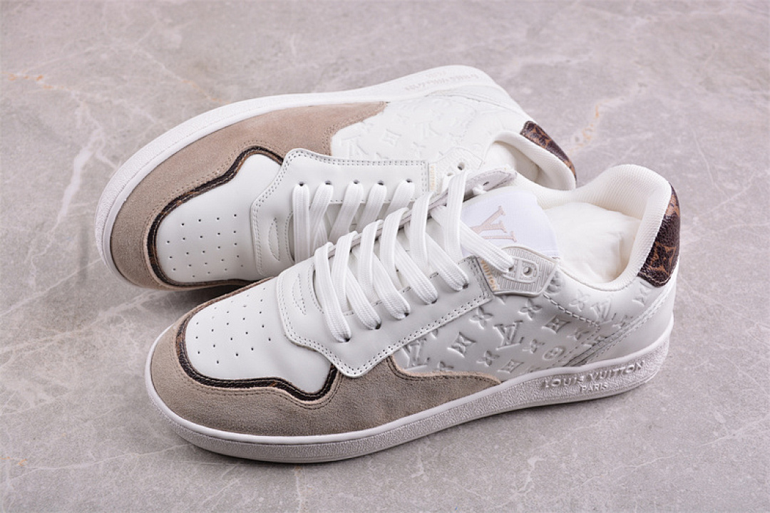 Louis Vuitton [L*V TRAINER STADIUM WHITE/GREY]-[WOMAN:35-39]-[MAN:40-45] - Image 9