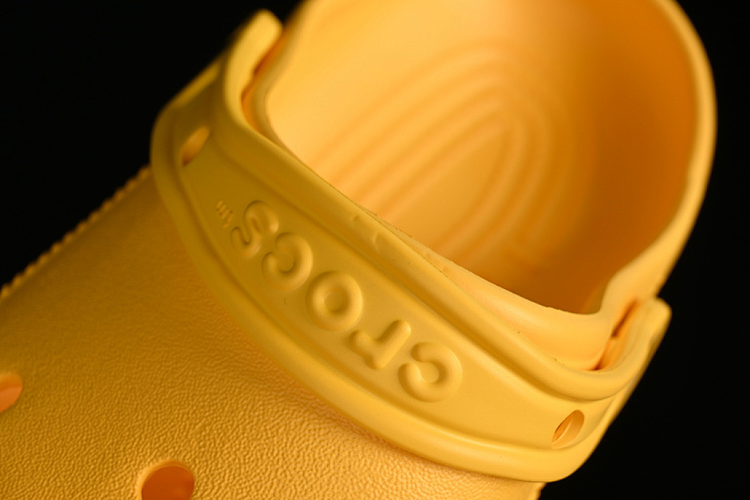 Crocs [CROCS DUAL PURPOSE BEACH HOLE SANDALS ORANGE]-[WOMAN:34-39]-[MAN:40-46] - Image 4