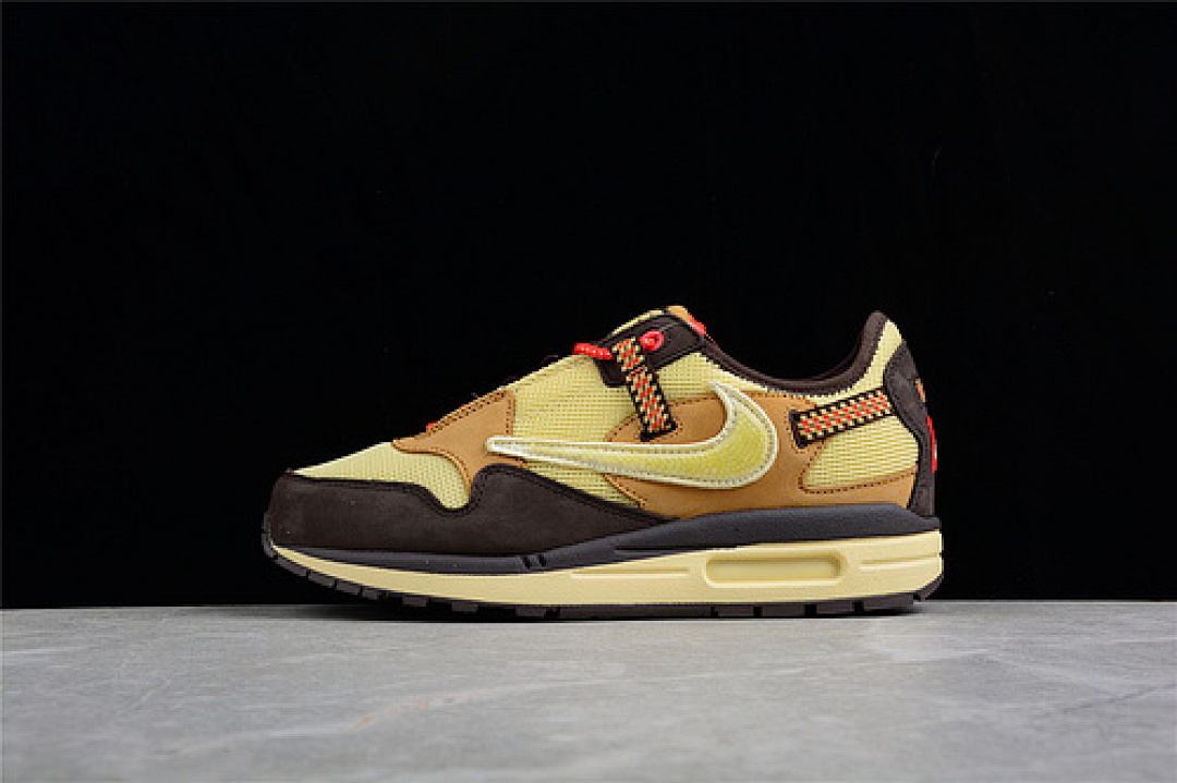Unbranded [DO9392-200]-[TRAVIS SCOTT X AIR MAX 1 BAROQUE BROWN/LEMON DROP/WHEAT/CHILE (RED]), photo 1