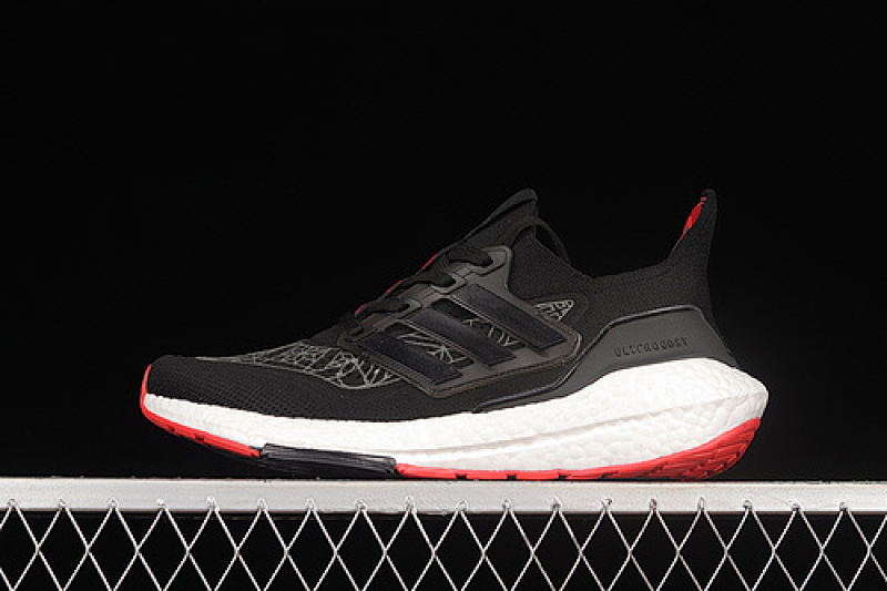 ULTRABOOST BLACK/WHITE/UNIVERSITY RED · GZ6073, photo 1