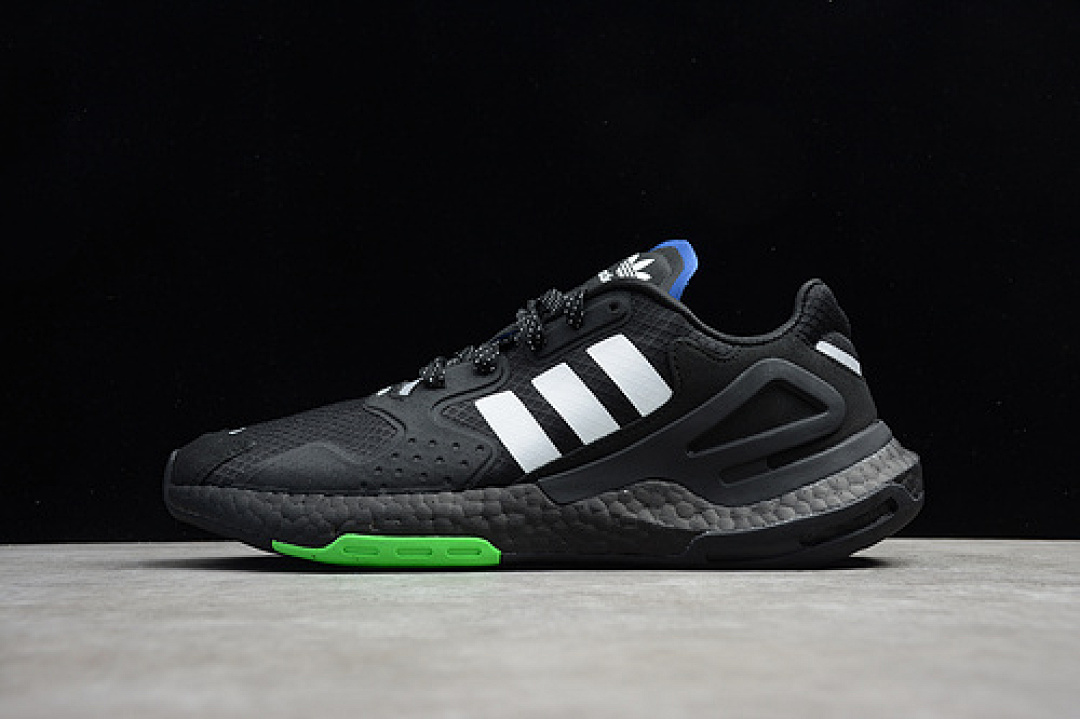 DAY JOGGER SHOES CORE BLACK/CLOUD WHITE/GREEN-RED · FW3032, photo 1