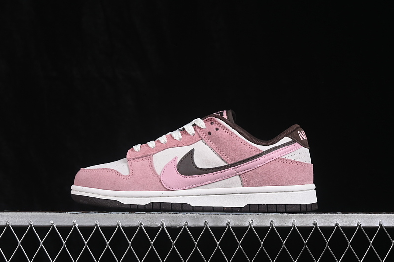 Nike DUNK LOW SE SAIL/PINK GLAZE/SAIL/BAROQUE BROWN · HV1799-161, photo 1