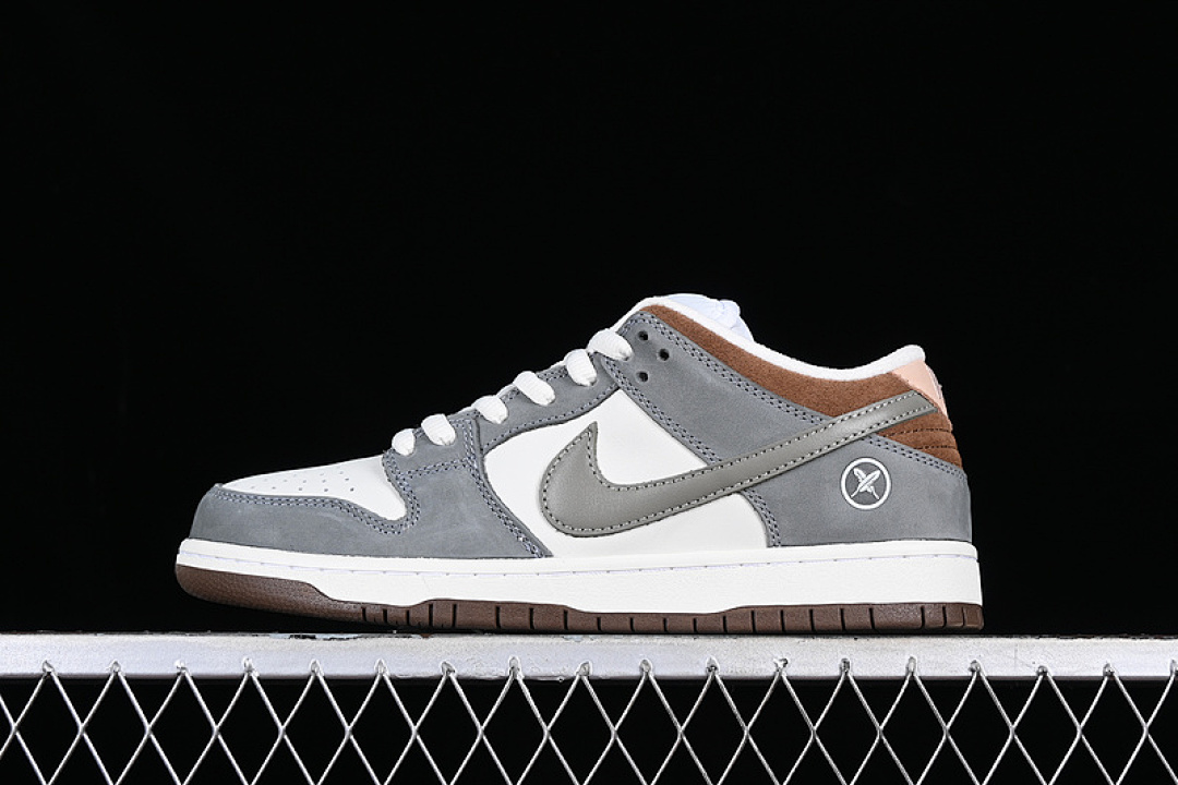 Unbranded [FQ1180-001]-[YUTO HORIGOME X DUNK LOW SB WHITE/GREY/GREEN/RED]-[WOMAN:35.5-39]-[MAN:40-47.5], photo 1