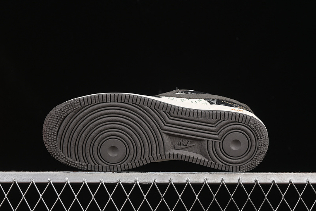 Nike [JJ2508-703]-[AIR FORCE 1 07 LOW LV WHITE/GREY/BLACK/GOLD]-[WOMAN:36-39]-[MAN:40-45] - Image 15