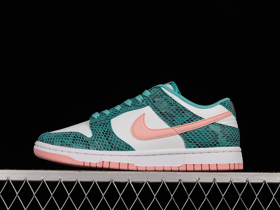 Unbranded [DR8577-300]-[DUNK LOW 'WASHED TEAL SNAKESKIN'WHITE//BLEACHED CORAL/BLACK]-[UNISEX:36-47.5], photo 1