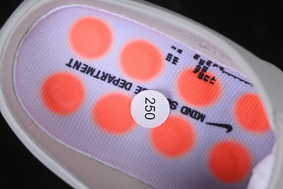 Unbranded [HQ4307-003]-[MIND 001 SLIDE GREY/CHROME/HYPER CRIMSON/BLACK]-[WOMAN:36-38.5]-[MAN:40-47.5] - Image 4