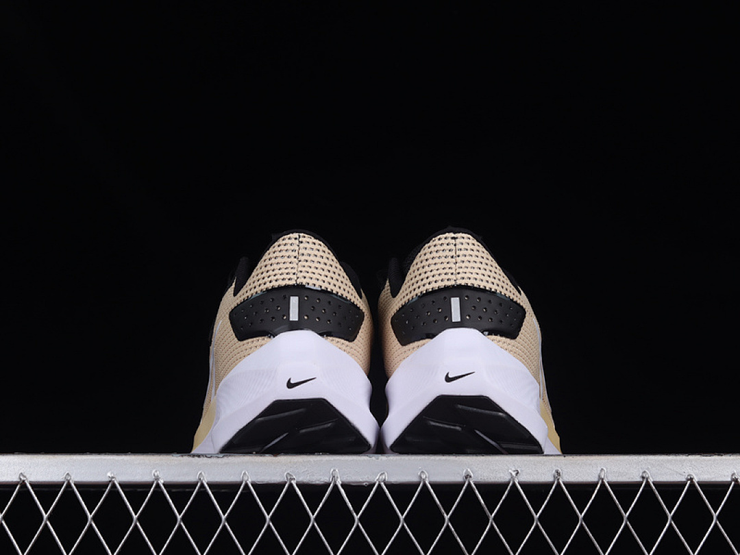 Nike [DV3854-105]-[AIR ZOOM PEGASUS 40 KHAKI/BLACK/WHITE]-[MAN:39-45] - Image 13