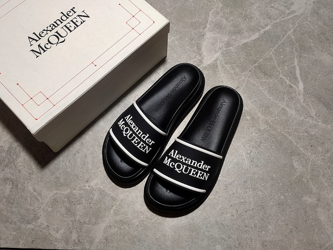 Alexander McQueen [ALE*XANDER MCQUEEN HYBRID SIGNATURE SLIDES BLACK/BLACK/WHITE]-[WOMAN:35-40] - Image 9