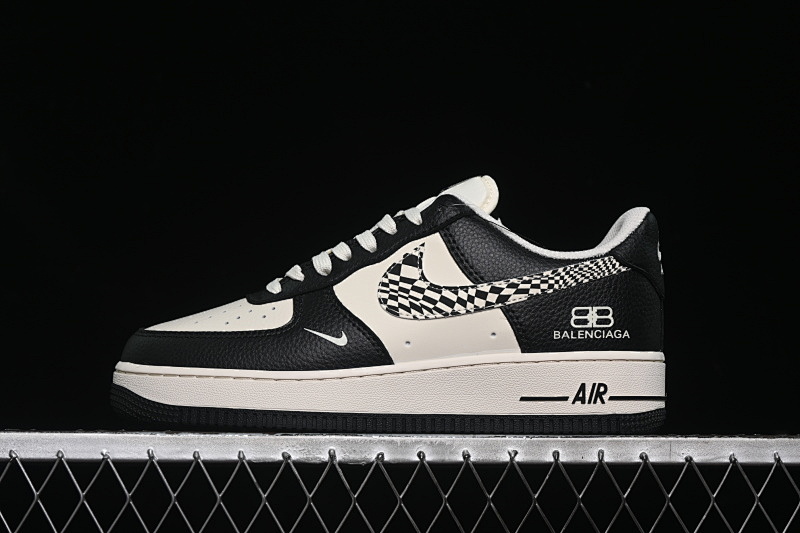 Nike Nike AIR FORCE 1 07 LOW WHITE/BLACK · HJ3318-003, photo 1